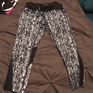 small nike leggings